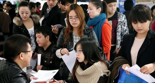 法学|我国难找工作专业排行榜出炉,法学专业榜上有名,榜首一点不委屈