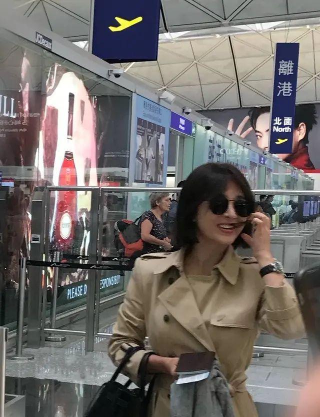 宋慧乔|宋慧乔不惧衰老，晒生图皮肤变松弛，运动服却还能撑出清纯感