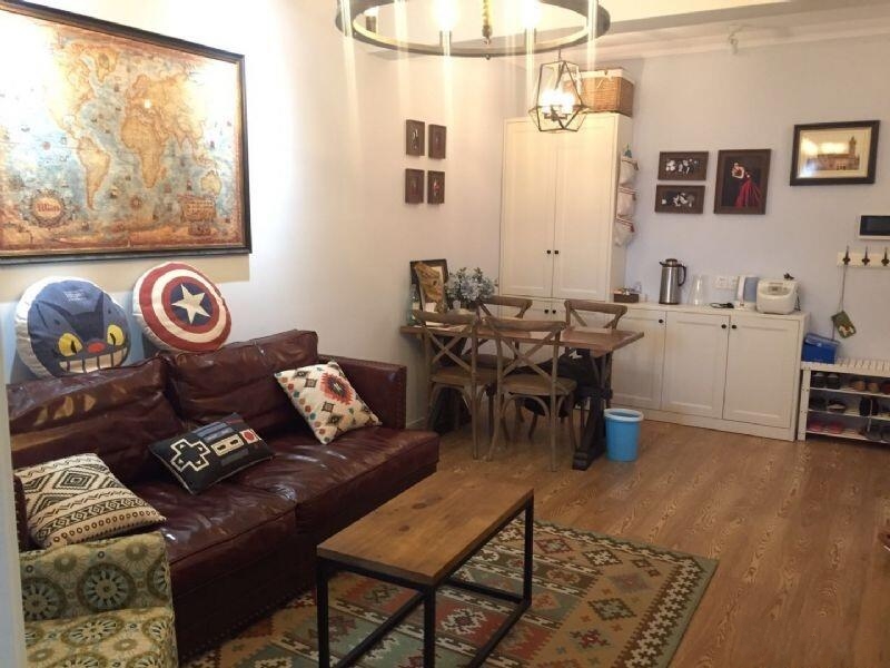 花270万买了这个奇葩户型，经过老公一番改造，的确漂亮又实用！