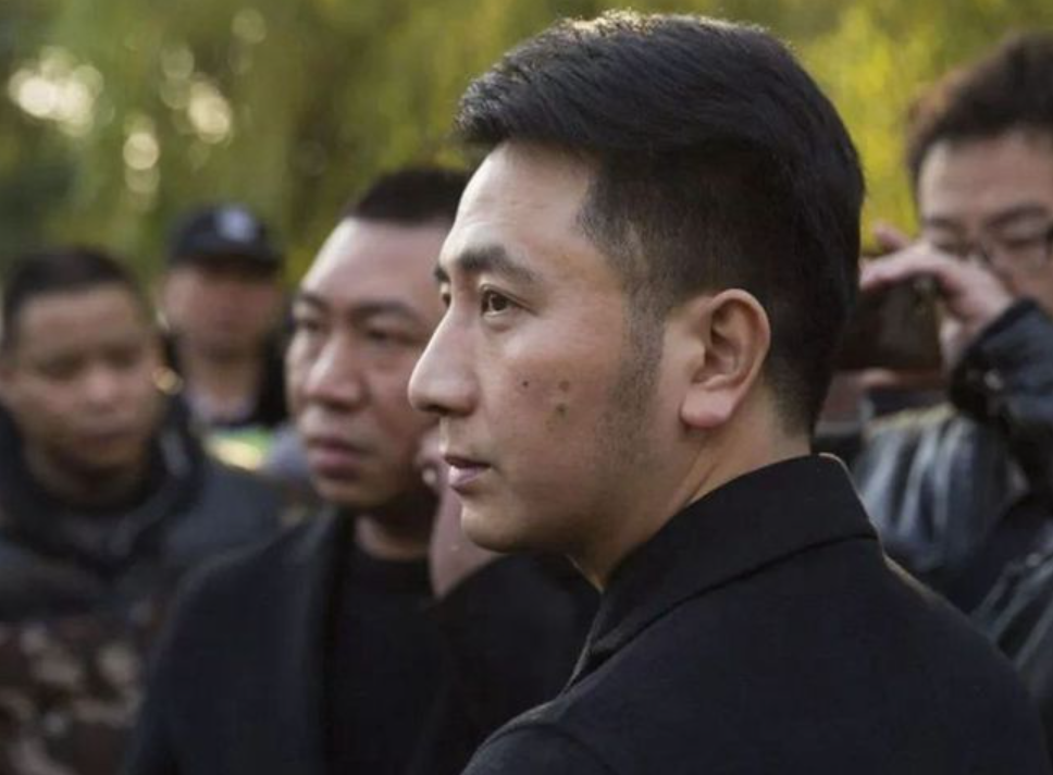 歪妈亲子故事|“杭州保姆纵火案”男主再婚生女，独吞亡妻赔偿款？人设塌了？