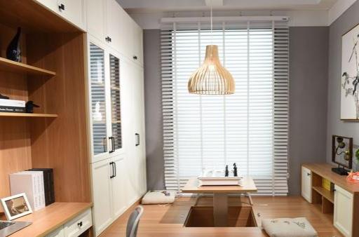 卧室里安装榻榻米，开关插座怎么预留？还要预留其它电源吗？