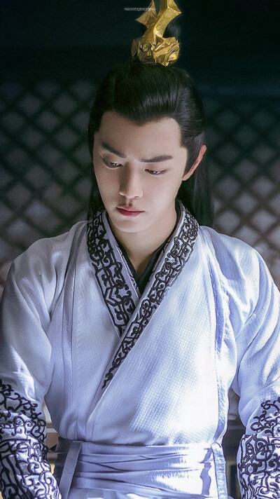 肖战|肖战：阔野不羁自若风，策骏马姿意江湖