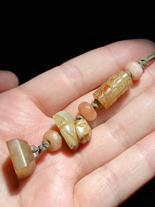 和田玉籽料|战汉 老和田玉籽料 玉配饰 蟠虺纹勒 玉牛 汉玉印 组珮挂件