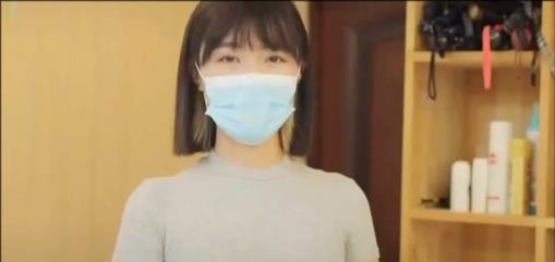 带货|网红郑女士直播翻车，70万粉丝不露全脸引争议，网友：太高估