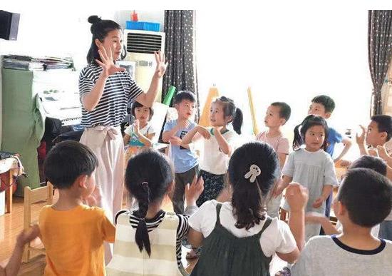 小雪妈妈育儿|多数家长呼吁关停私立幼儿园，教育部给出回复，振奋人心