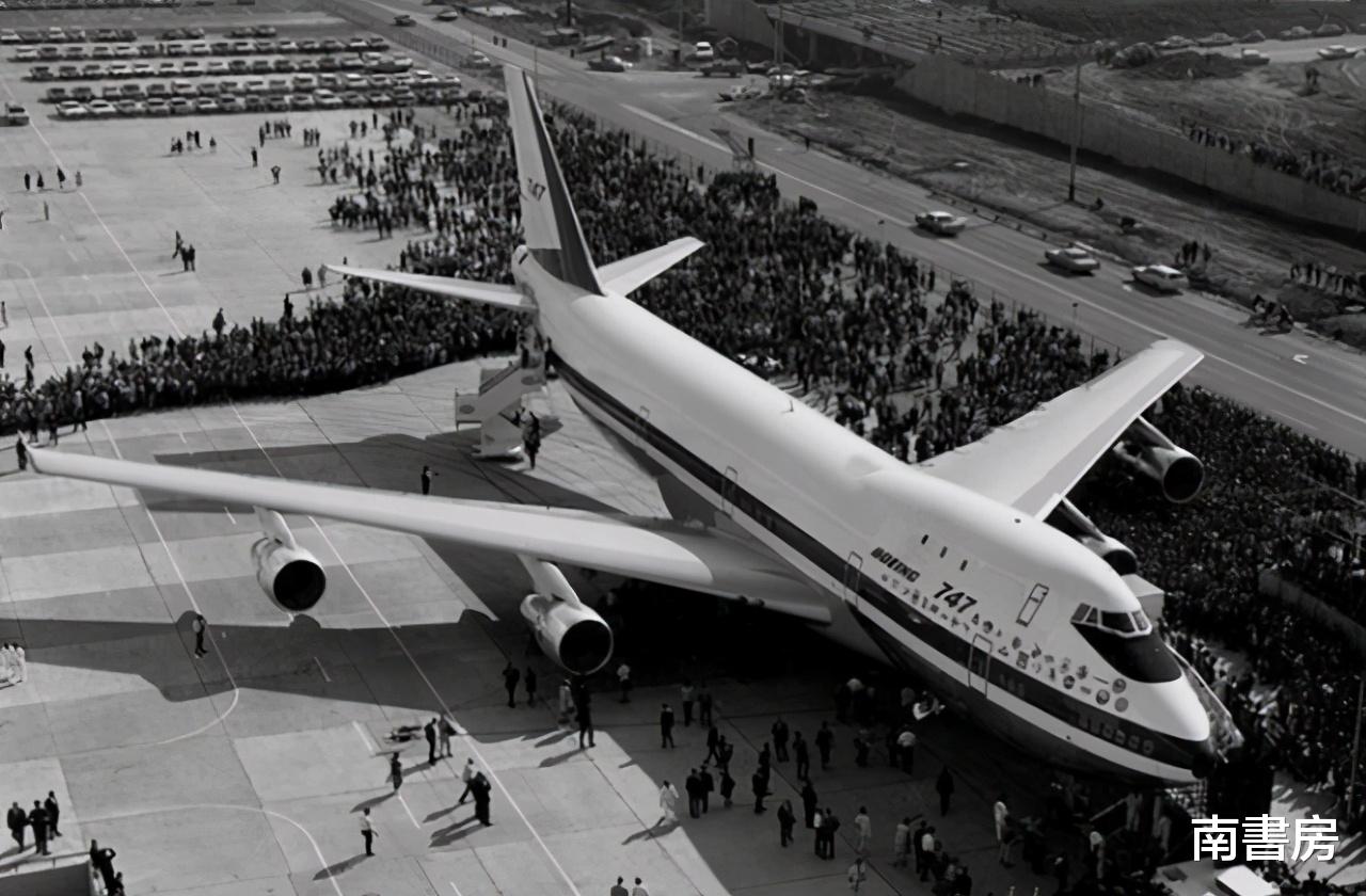 考古|1955年，国外一架客机凭空消失，35年之后降落，50名乘客容颜未老