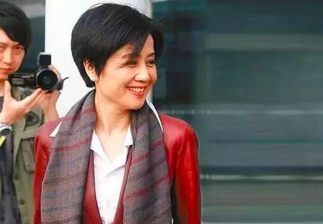 奚梦瑶|奚梦瑶两年抱俩，梁安琪十年生五胎，她们为何接连生孩子