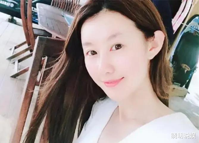 王宝强|王宝强神秘新女友曝光颜值爆表，在“傻根”背后默默付出的女人不简单