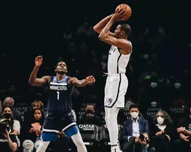 张倩育儿聊|杜兰特19分带队险胜森林狼!哈登7投6分,马刺旧将爆发8投砍16分