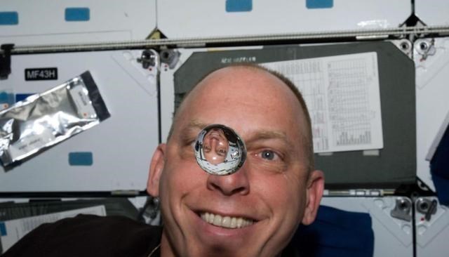 太空 太空中，宇航员真的能随便用铅笔吗？别被“段子”误导