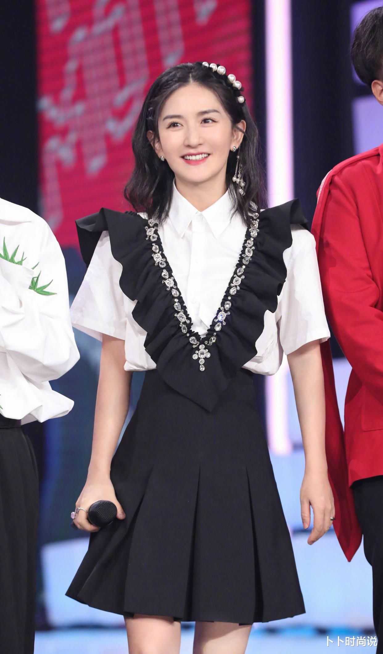 卜卜时尚说 谢娜越来越年轻，和张杰十年甜蜜婚姻，让她当了妈依然少女感十足