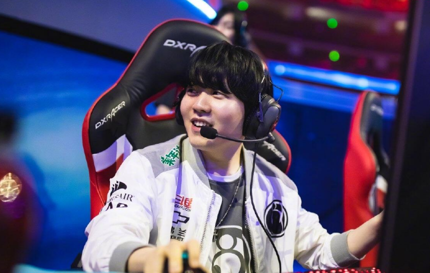 rookie|为什么与IG谈不拢？夏季赛数据对比，Rookie不如小草包