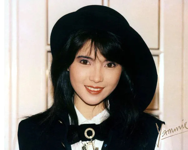 宁静|女明星年轻时有多美?张柏芝一眼万年,陈红美得惊人,宁静很意外