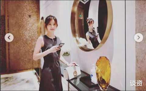 李沁|28岁章泽天近照曝光，肤白貌美身材婀娜，百亿贵妇甜美可爱