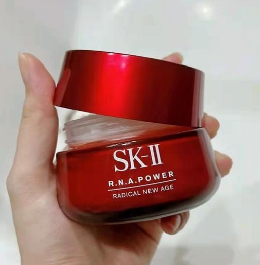 女孩 SK2、法泽拉都是高端贵妇品牌，它们到底好在哪？
