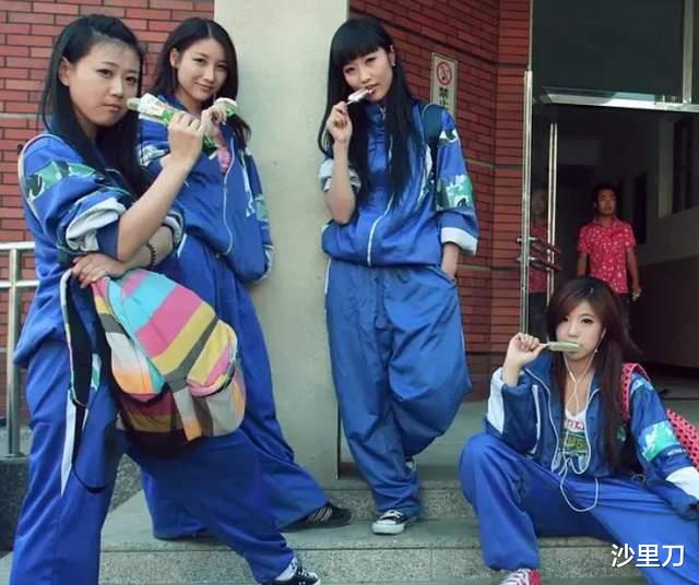 赵奕欢|都把她和景甜放在一起，她却五千块的薪水拿了近10年，直到没价值