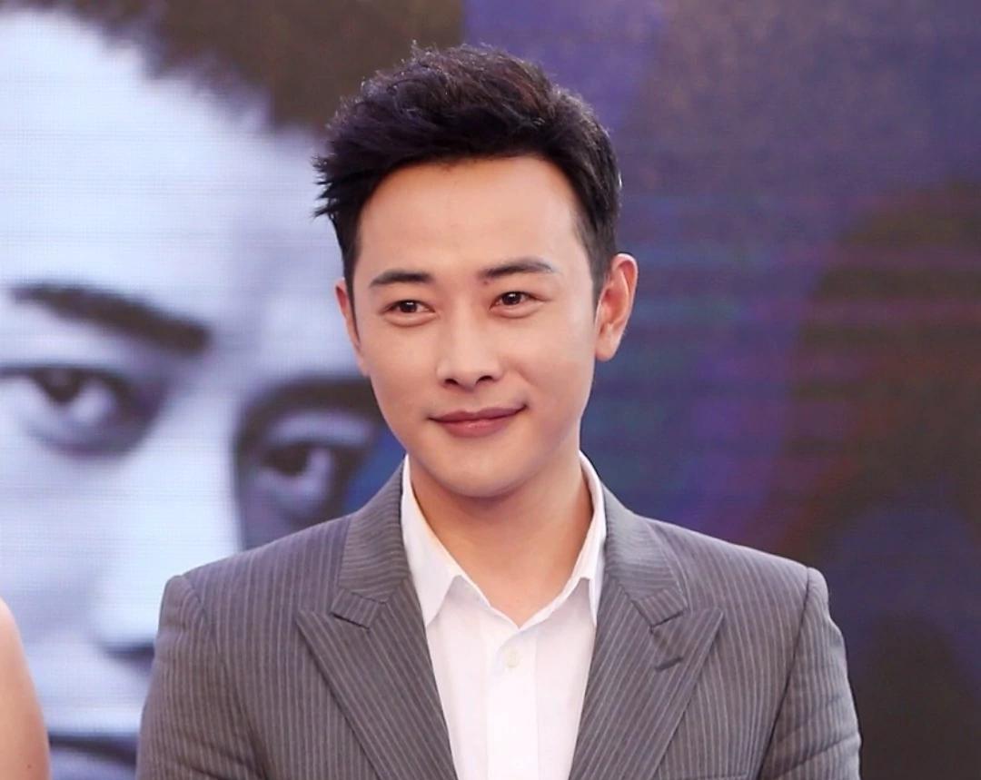 苗圃|他拿出仅有20W给准岳父治病,没想到,一转身女友却嫁给了富豪