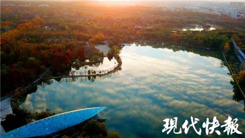 |这里现“天空之镜”