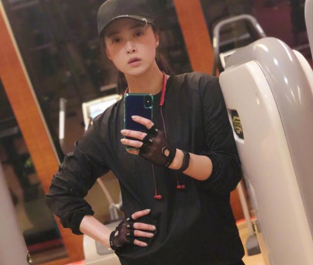 蒋欣|37岁蒋欣瘦成乔欣，体重两位数，告别微胖女神标签，方法很简单