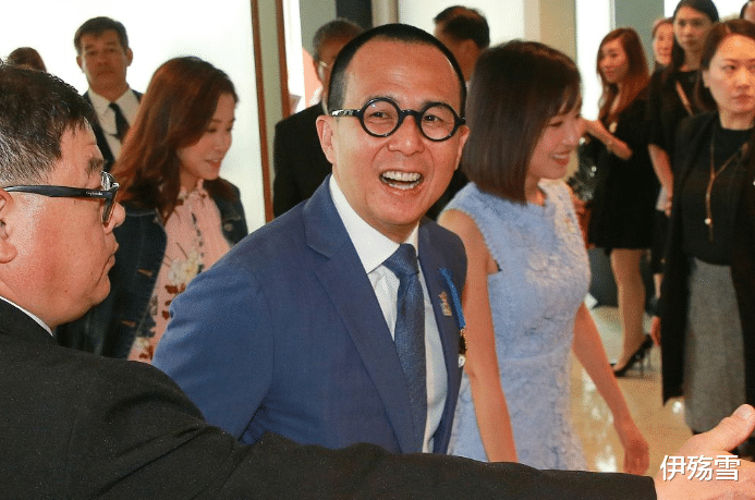 贷款 33岁小伙负债千亿，每天利息几千万，幸亏有个首富老爸