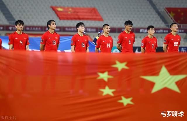 韩国队|李铁武磊笑不出来，国足或携手韩国日本越南，进入12强死亡之组