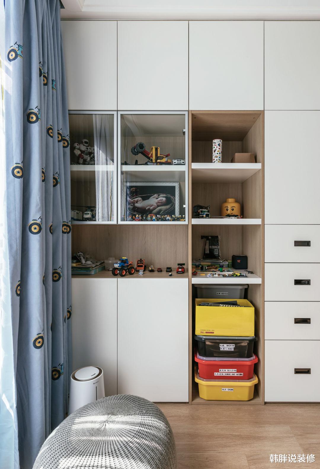 新房坚持“去客厅化”，进门就被玄关吸引了，这样装修太有远见了