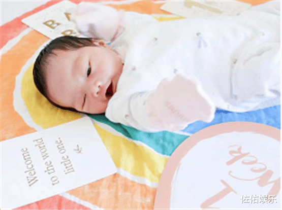 李连杰|知名女星晒照官宣生女，富豪老公帮忙换尿布，曾与李连杰合作