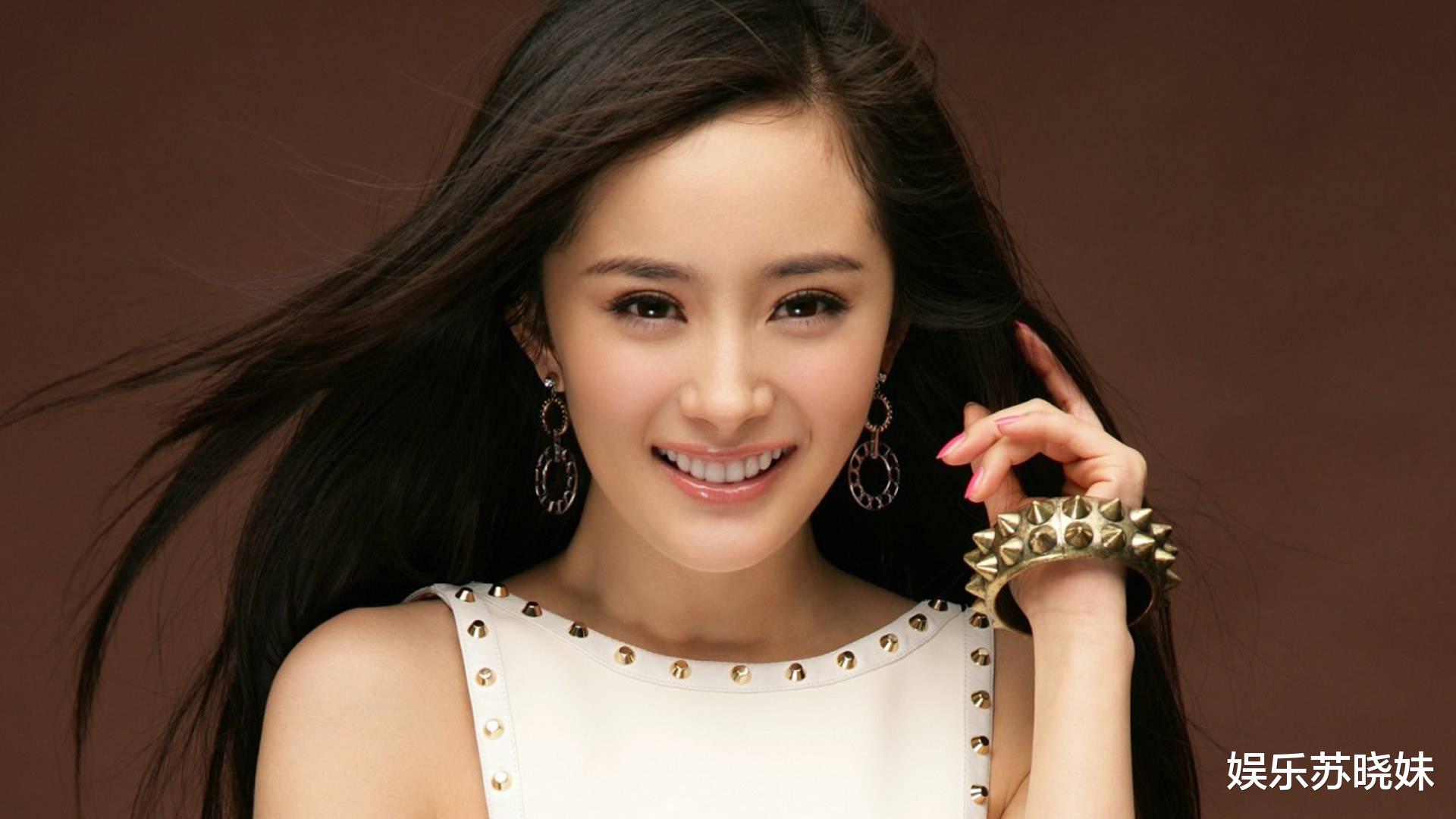 杨幂|身为工作狂的杨幂,其实十分宠爱女儿,工作人员爆出母女的感情