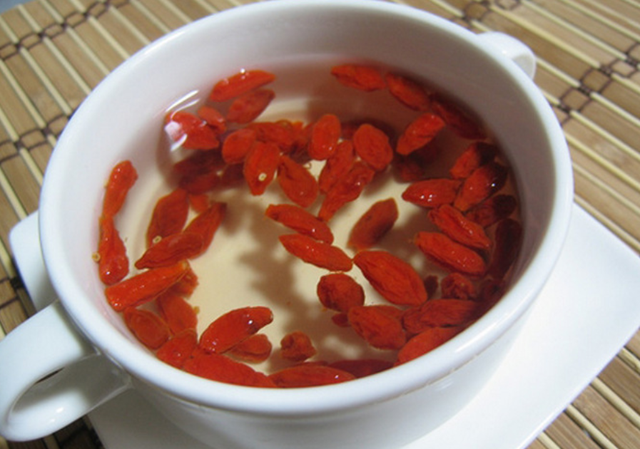 铠甲护士|长春一对50岁中年夫妻，每天坚持喝黄芪泡水，后来俩人身体怎样？