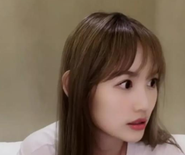 马蓉|马蓉直播21分钟怒赚10万，被发现后面有男人咳嗽声后匆忙下播