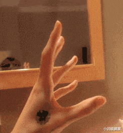 心电图 “现在医生这么大胆了吗，扎双马尾上班？”这心电图能正常吗