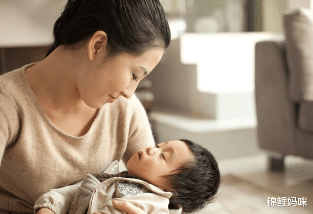 锦鲤妈咪|孩子“没人抱”比“有人抱”缺少什么？看过之后，舍不得拒绝他