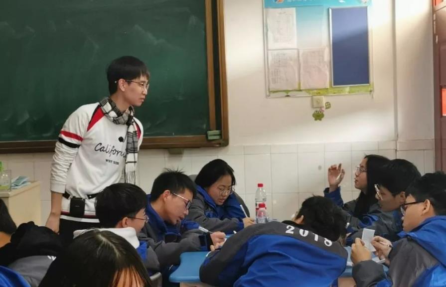 赵文卓|未来真正吃香的老师，并非是中小学教师，而是这个学校的老师