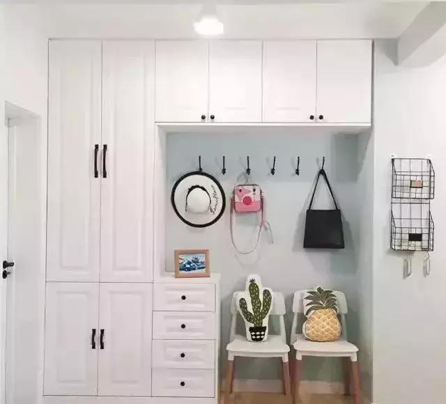 |去邻居们家串门,一进门就被鞋柜惊艳到了,款款漂亮又实用!