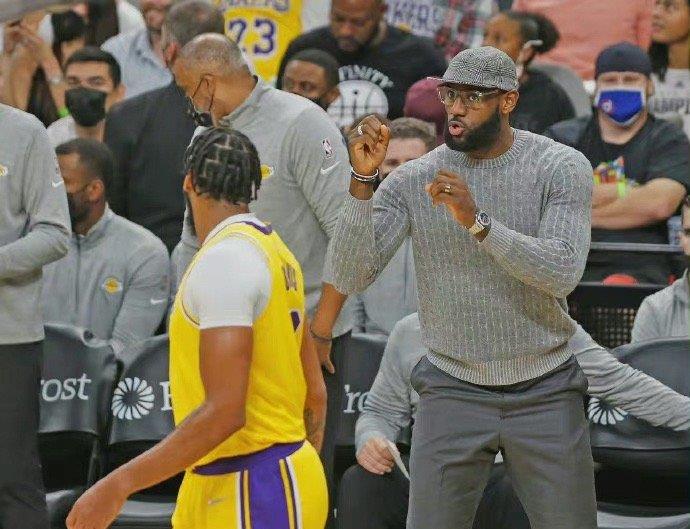 可馨育娃|68+27!湖人双星闪耀圣城,交易威少大获成功,老詹没看错人