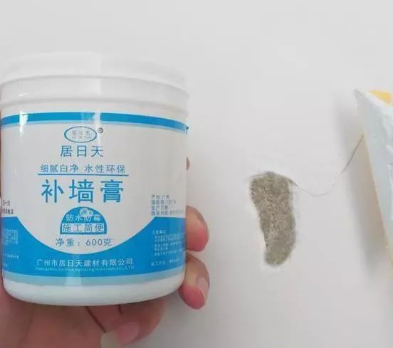 装修时尚家|家里的白墙脏了怎么办？教你一招，还你干净墙面，简单又省钱！