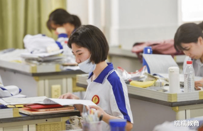 发型 初中生“发型标准”出炉，女生好像“假小子”，男生接近光头