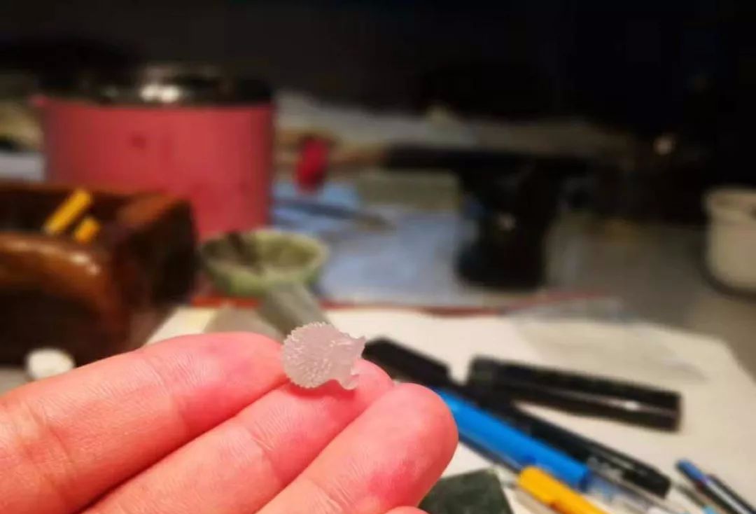 翡翠|来瞧瞧切剩下的翡翠边角料，整好了超乎你的想象