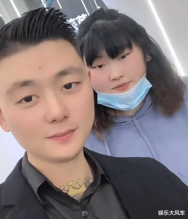 朱雪梅 大衣哥女儿现身理发店剪头发，体重锐减30斤，精气神都不一样了
