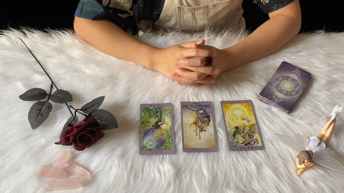 爱神塔罗|爱神塔罗：射手座下半年情感运势，内心有过挣扎和彷徨