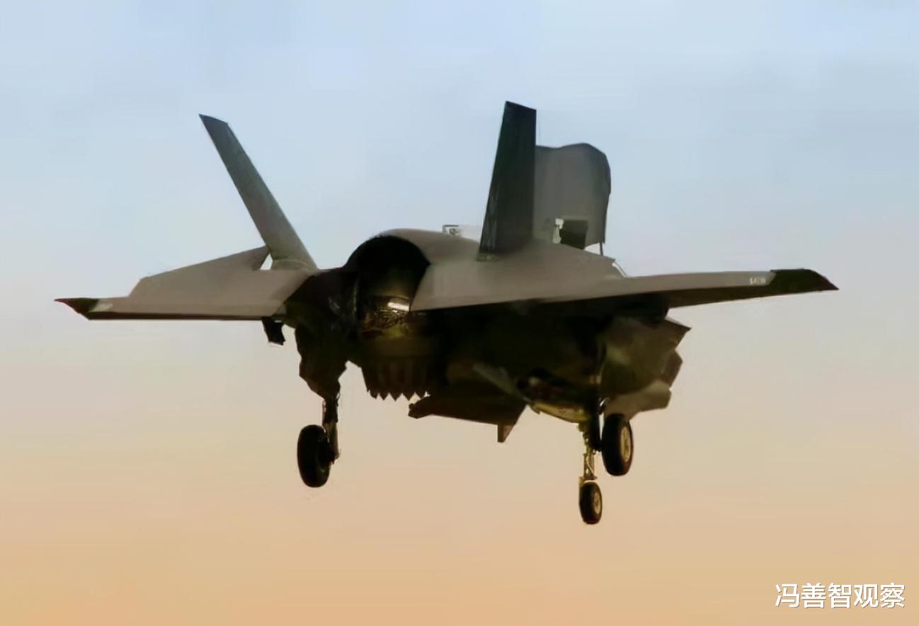 F-35|价值12亿的战机坠海，英美两国紧急封锁现场，特种部队出动打捞