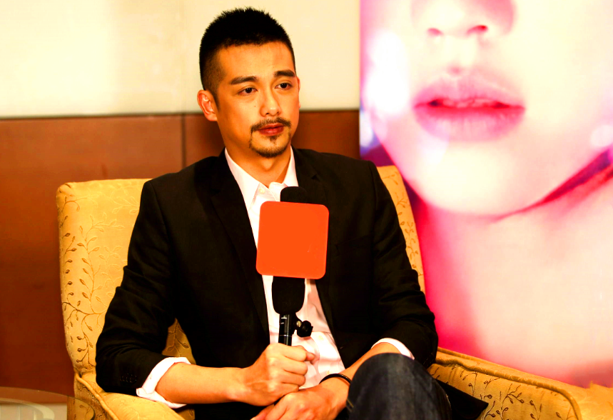 包贝尔|37岁包贝尔陷抄袭门如何甩锅？网友重提婚礼事件让给41岁柳岩道歉