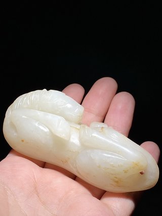 和田玉籽料|清 和田玉籽料 白玉雕滚马 玉马 把件 纸镇