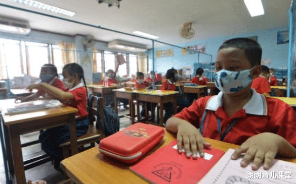 朗朗育儿课堂|小学入学“年龄限制”改了？教育部给出准话，家长得知松了一口气