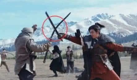 龚俊|笑死人不偿命的穿帮镜头，红孩儿坐塑料刀片，陈乔恩的吻戏好强势！