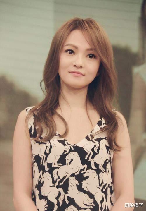 张韶涵|长相特别耐老的女星，我只服这3位！三四十岁了，还那么娇俏可爱