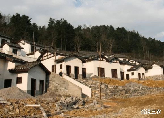 宅基地|2022年农村叫停自建房？连翻修也不允许？是真的吗？真实答案揭晓