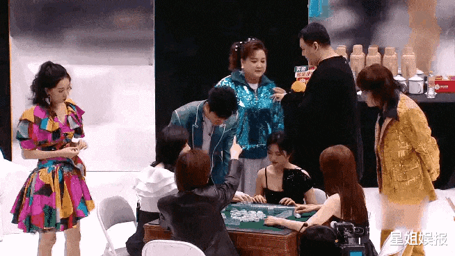 贾玲|从“小演员”到金鸡影后，张小斐终于成了贾玲口中的大腕！