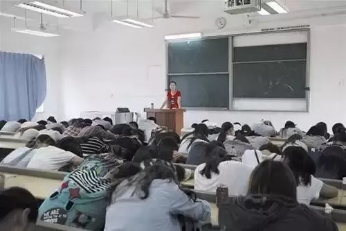 哲学筱筱 华中大毕业生揽6个百万年薪offer：人与人的差距在读书时就拉开了