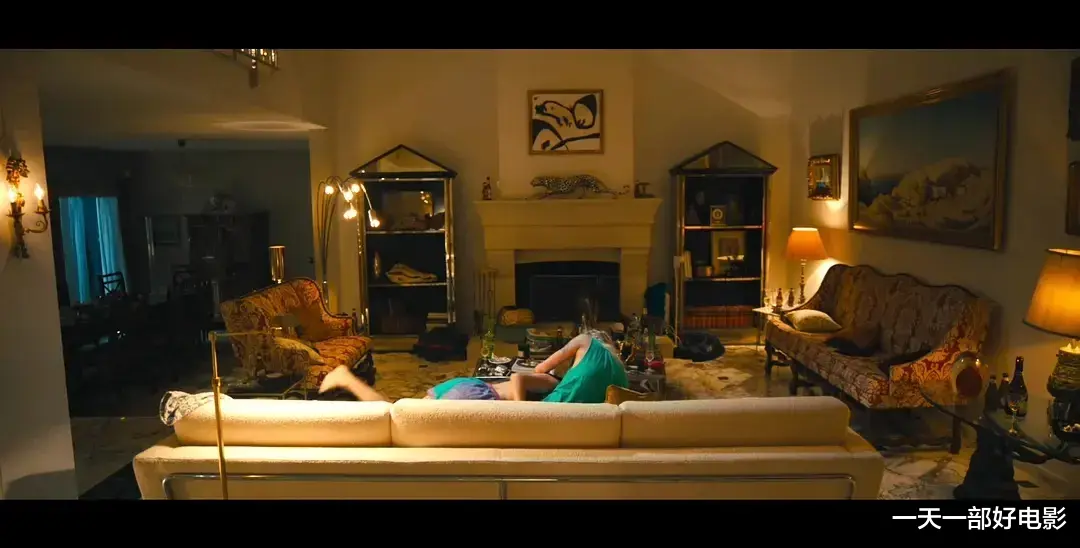 艾丽西亚|生猛到这个地步，一般人看不懂的尺度电影《钛》